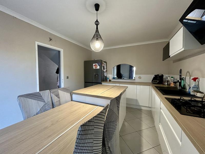 Maison - 143 m² - 6 pièces