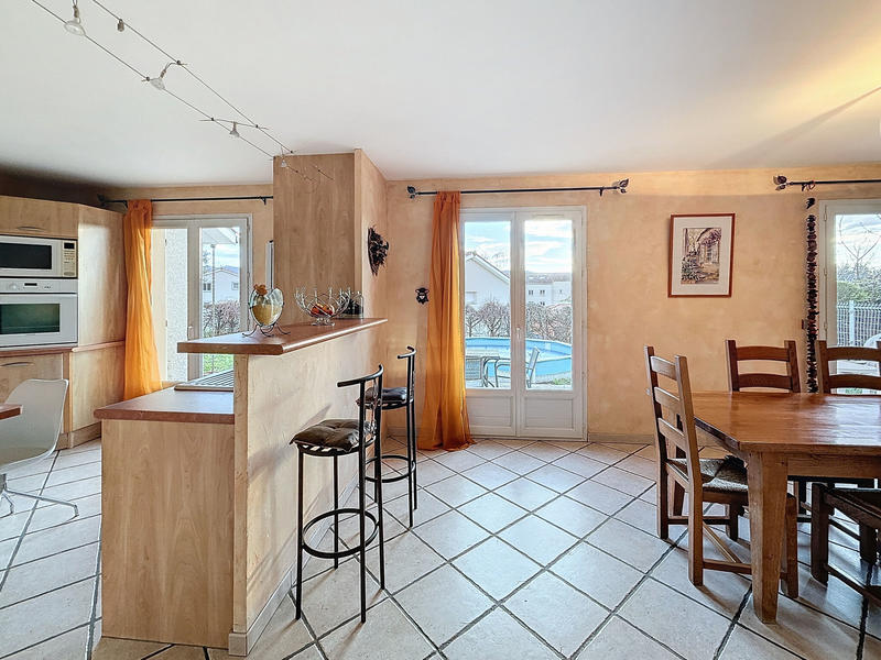 Maison - 122 m² - 6 pièces