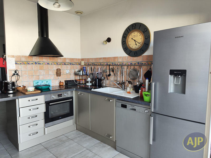 Maison - 171 m² - 7 pièces