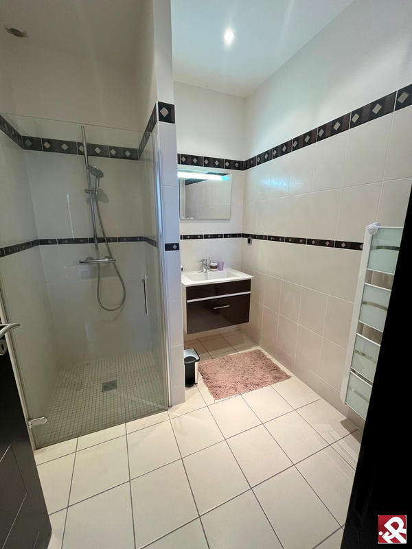 Villa - 445 m² - 9 pièces