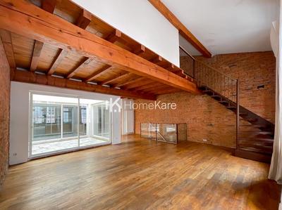 Maison de ville - 210 m² - 5 pièces