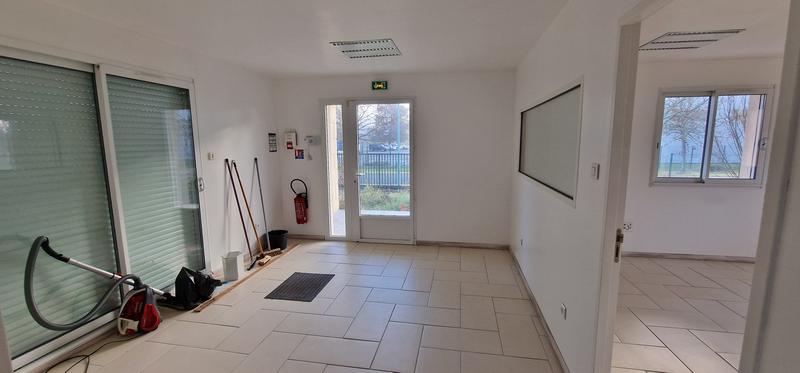 Local commercial - 305 m² - 5 pièces