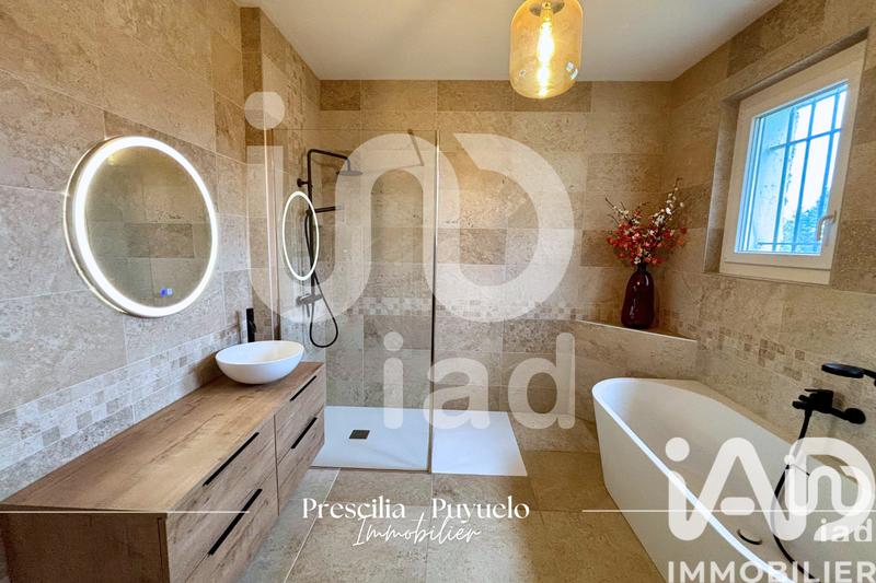 Maison - 279 m² - 9 pièces