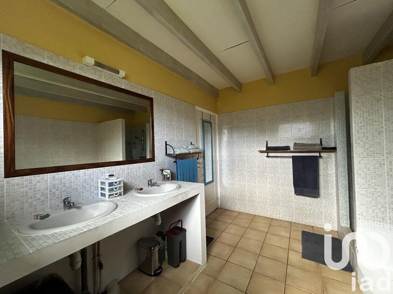 Maison - 200 m² - 5 pièces