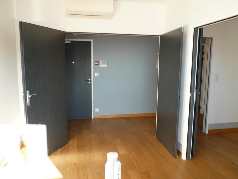 Bureau - 93 m² - 4 pièces