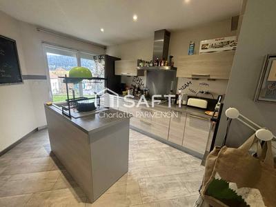 Appartement - 105 m² - 4 pièces