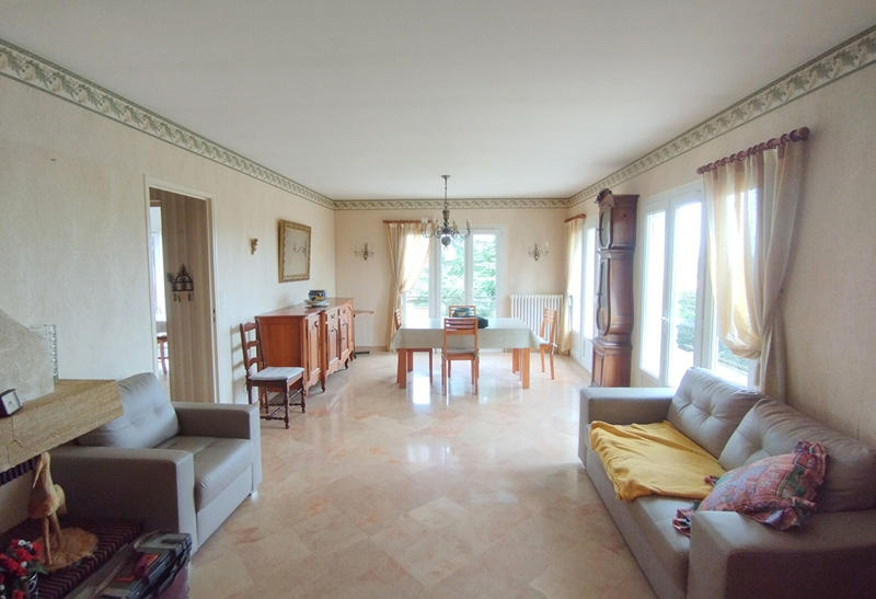 Maison - 176 m² - 7 pièces