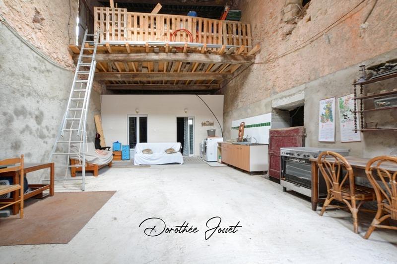 Maison - 335 m² - 9 pièces