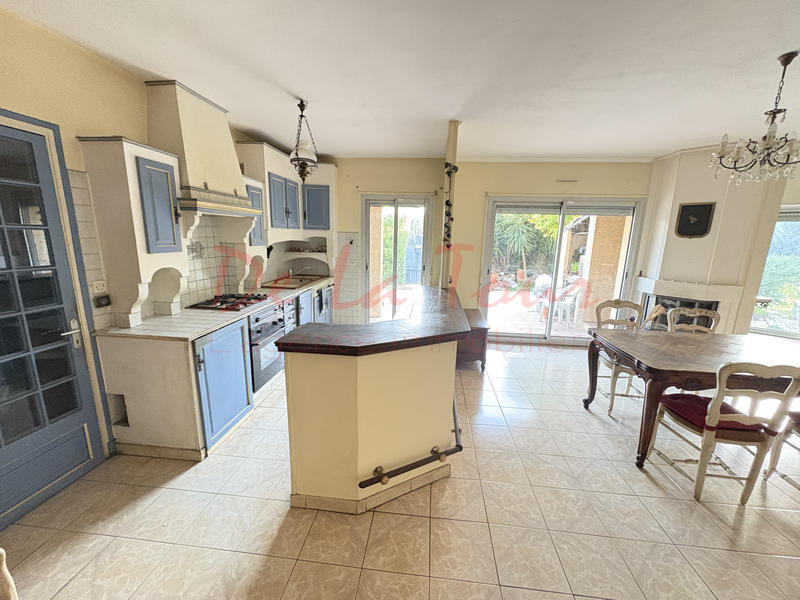 Maison - 105 m² - 4 pièces