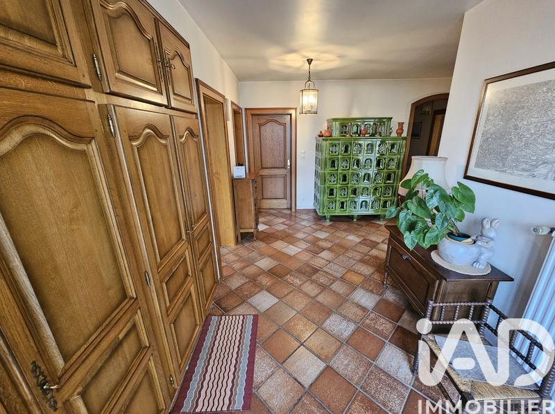 Maison - 223 m² - 8 pièces