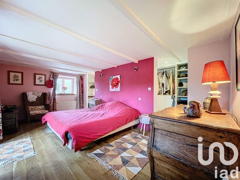 Maison - 230 m² - 9 pièces