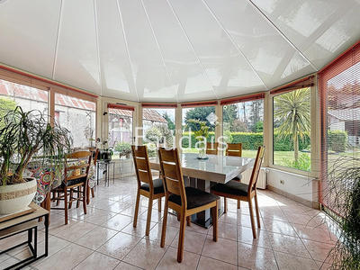 Maison - 195 m² - 7 pièces