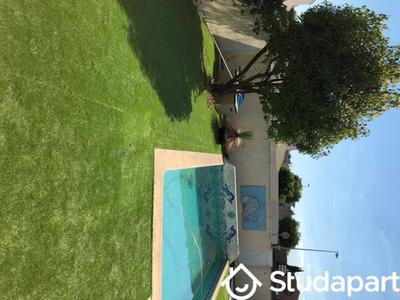 Chambre - 11 m² - 1 pièce