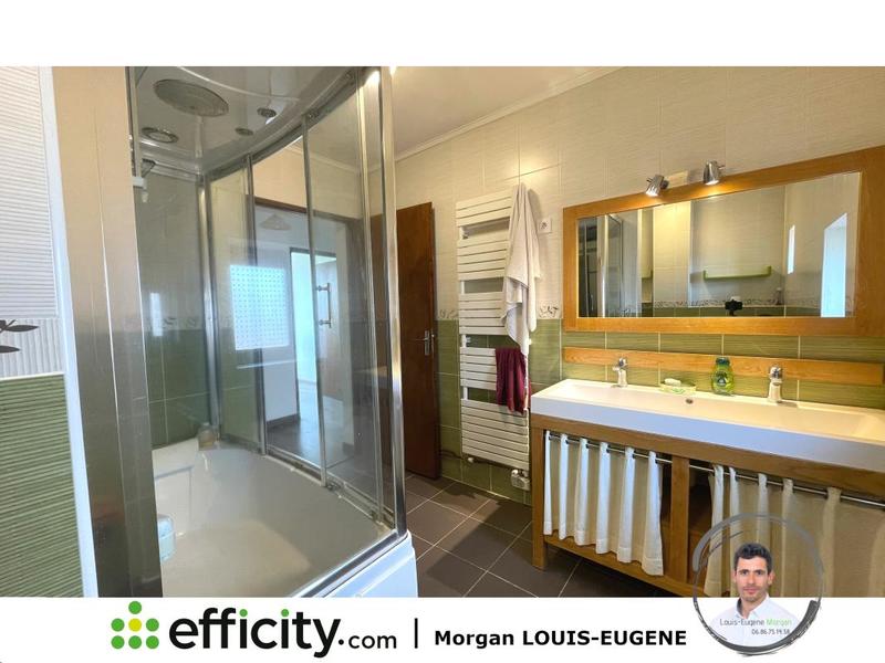 Maison - 185 m² - 7 pièces