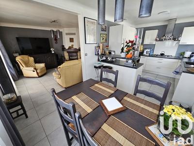 Maison - 101 m² - 5 pièces