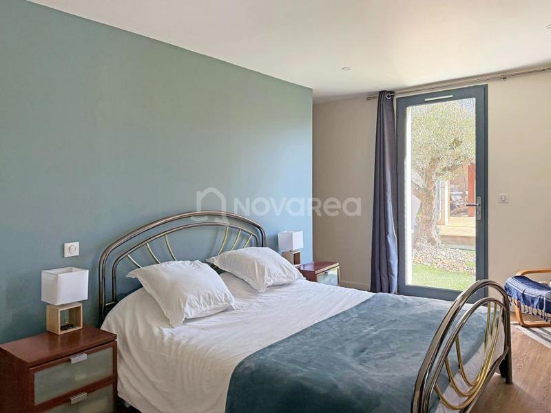 Propriété - 310 m² - 8 pièces