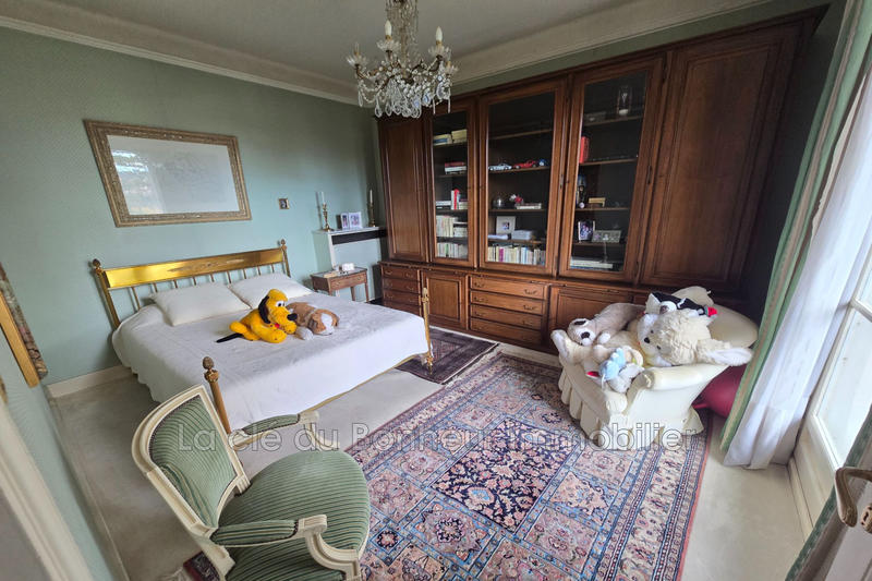 Demeure - 255 m² - 7 pièces