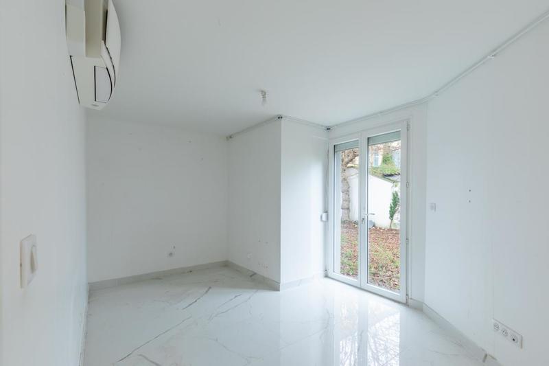 Maison bourgeoise - 250 m² - 14 pièces