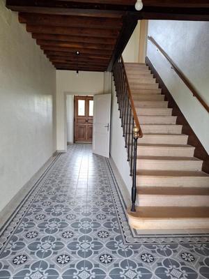 Maison - 230 m² - 5 pièces