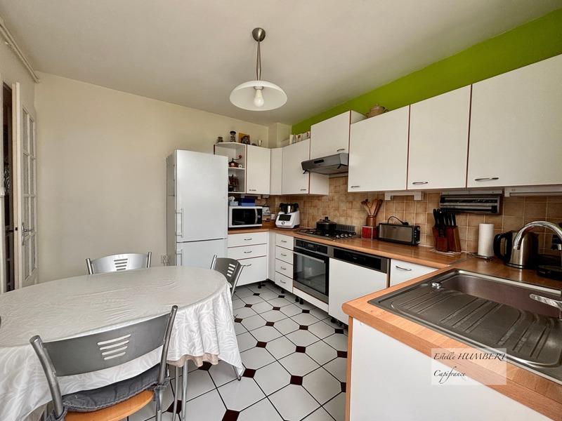 Maison - 94 m² - 5 pièces