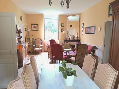 Maison - 200 m² - 10 pièces