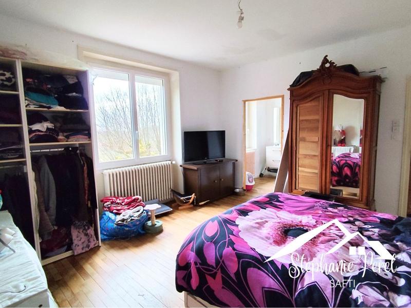 Maison - 220 m² - 10 pièces