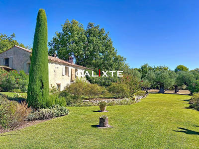 Mas - 180 m² - 6 pièces