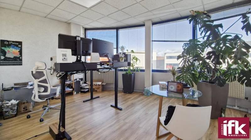 Local commercial - 87 m² - 4 pièces