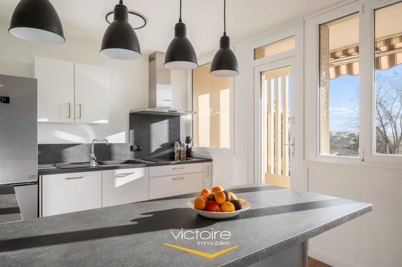 Appartement - 83 m² - 4 pièces