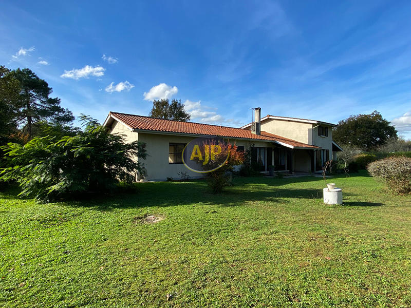 Maison - 139 m² - 7 pièces