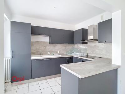 Appartement - 89 m² - 2 pièces