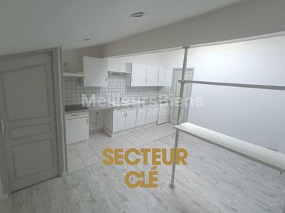 Studio - 21 m² - 1 pièce