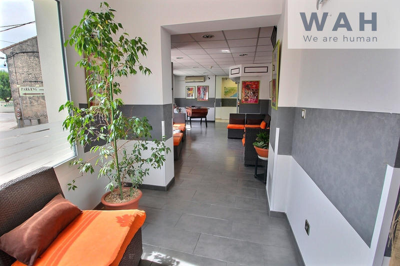 Fonds de commerce - Magasins - 1 900 m²