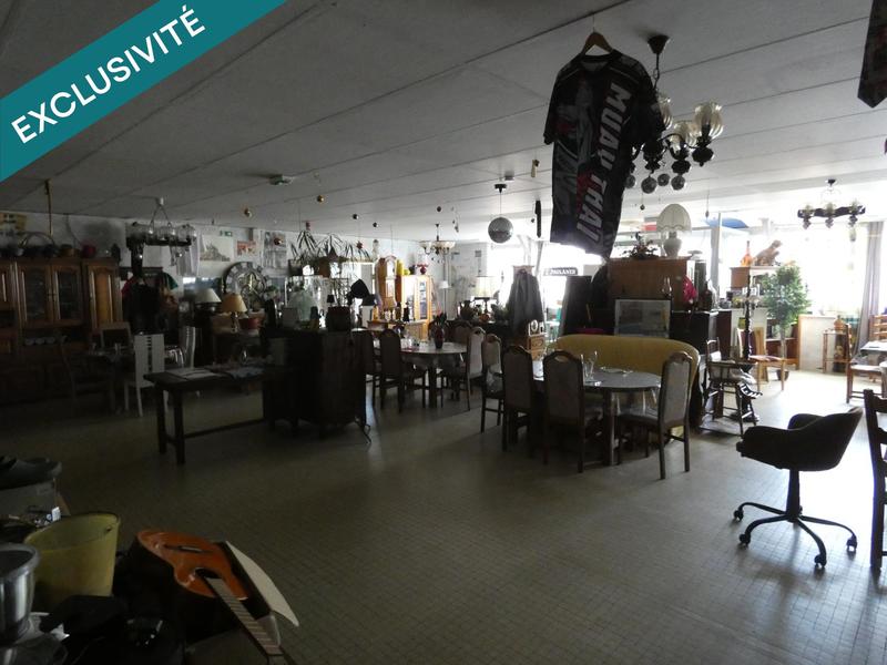 Local commercial - 2 200 m² - 8 pièces