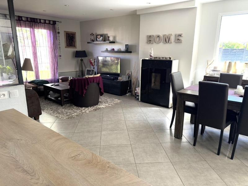 Maison - 128 m² - 8 pièces