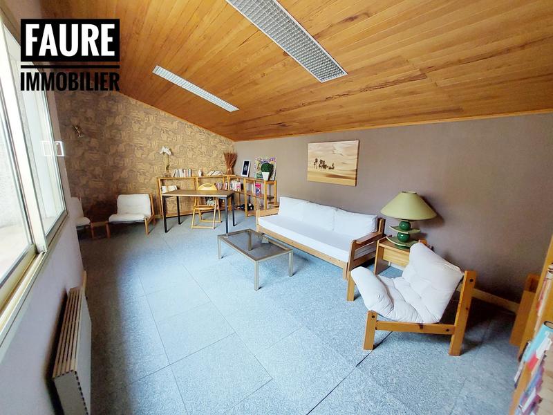 Villa - 270 m² - 10 pièces