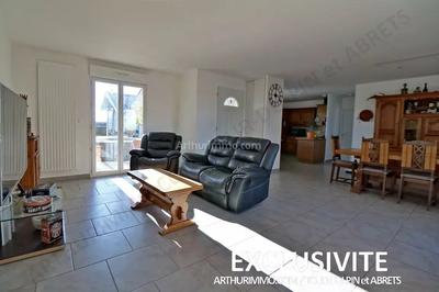 Maison - 108 m² - 4 pièces