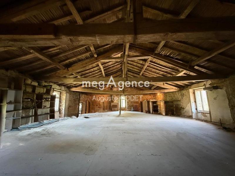 Longère - 235 m² - 7 pièces