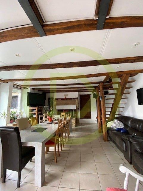 Maison - 230 m² - 7 pièces