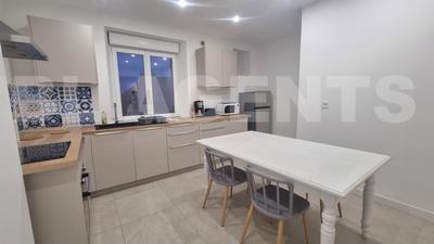 Appartement - 82 m² - 3 pièces