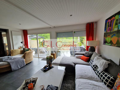 Maison - 110 m² - 4 pièces