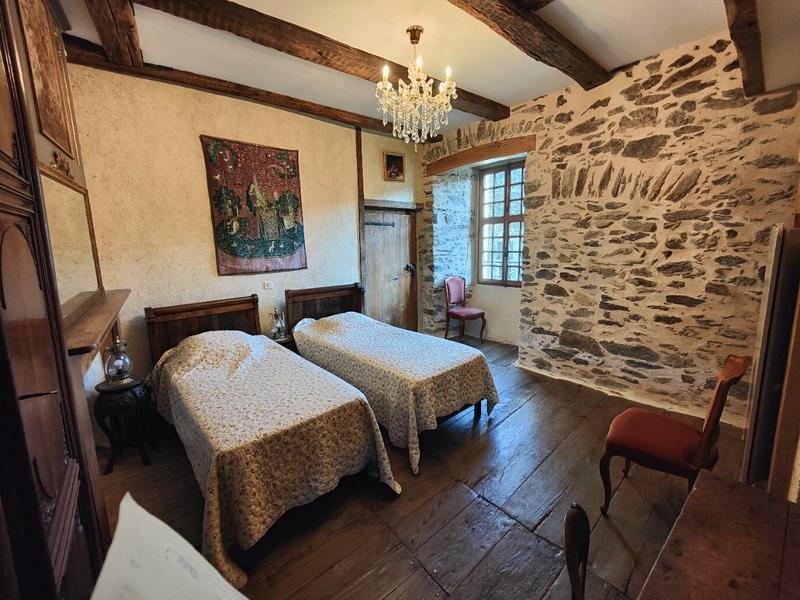 Maison de maîtres - 375 m² - 14 pièces