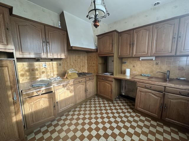 Maison - 90 m² - 5 pièces