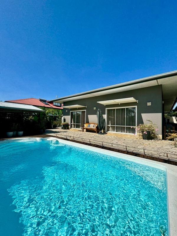 Maison - 229 m² - 6 pièces