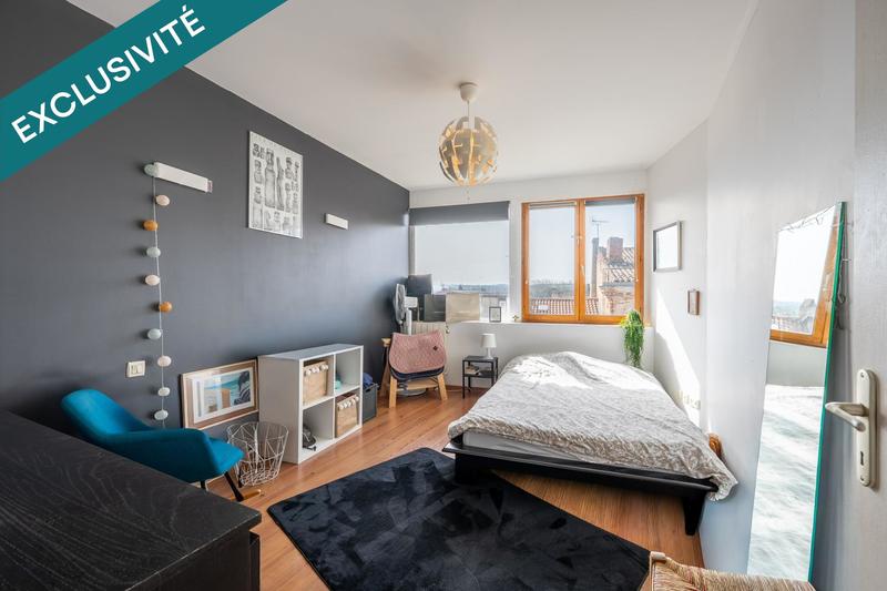 Appartement - 160 m² - 6 pièces