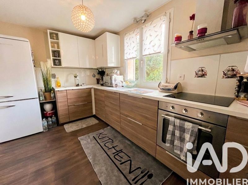 Maison - 90 m² - 5 pièces