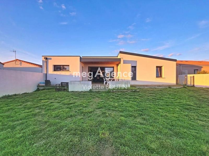 Maison - 98 m² - 5 pièces