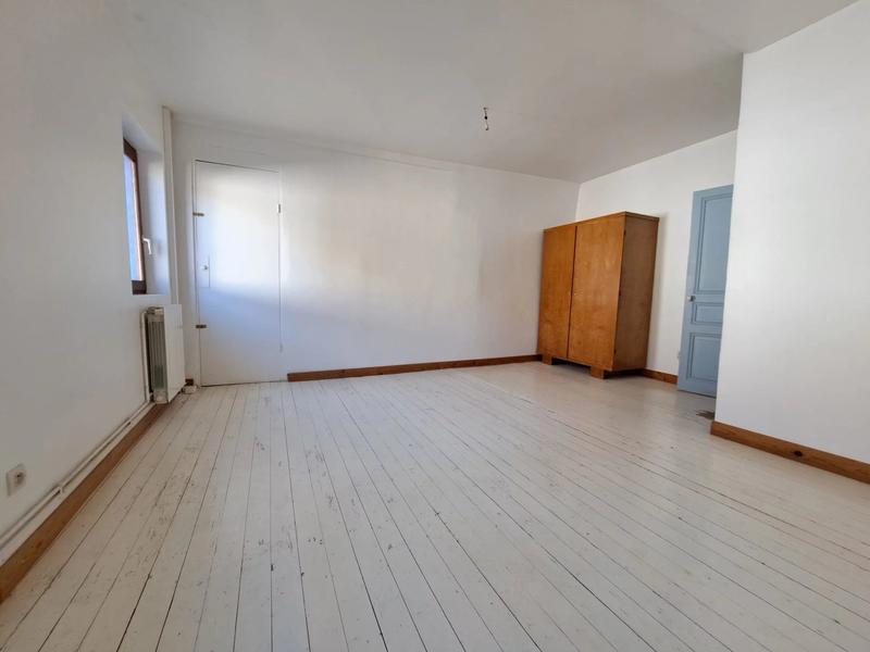 Maison - 229 m² - 7 pièces