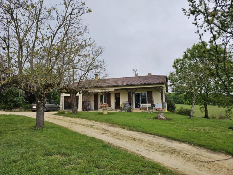 Maison - 315 m² - 11 pièces