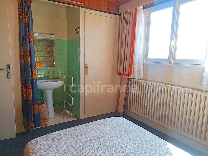 Maison - 246 m² - 6 pièces